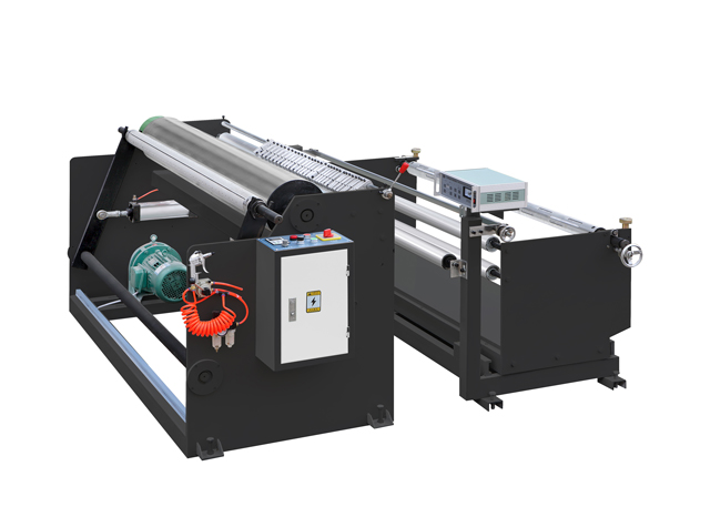 Non woven fabric slitting machine